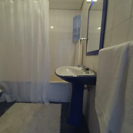 Sea View Apartment *